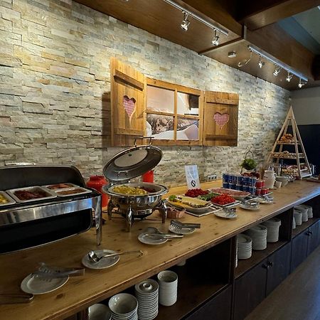 Clc Alpine Centre Hotel Saalfelden ภายนอก รูปภาพ