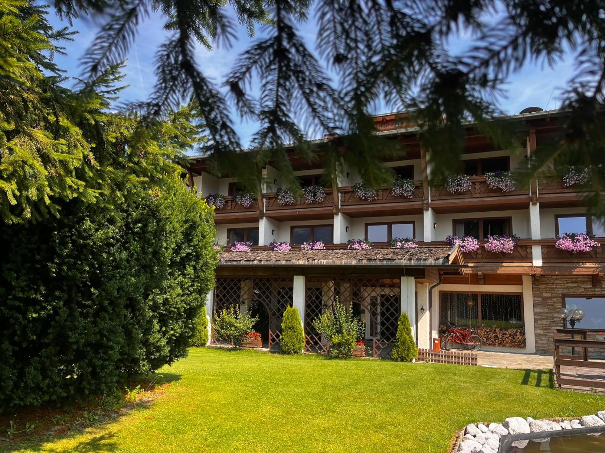 Clc Alpine Centre Hotel Saalfelden ภายนอก รูปภาพ